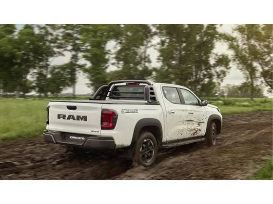 RAM DAKOTA 2.2 TURBO DIESEL WARLOCK 4X4 AUTOMÁTICO